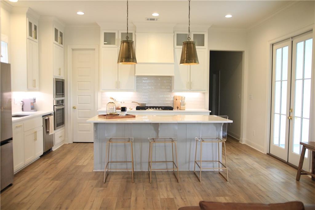 126 ROYAL OAK Boulevard