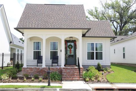 126 ROYAL OAK Boulevard Thibodaux LA 70301