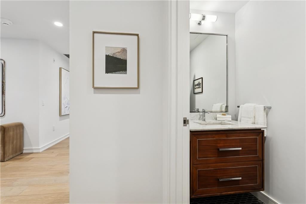 2 CANAL Street 2805