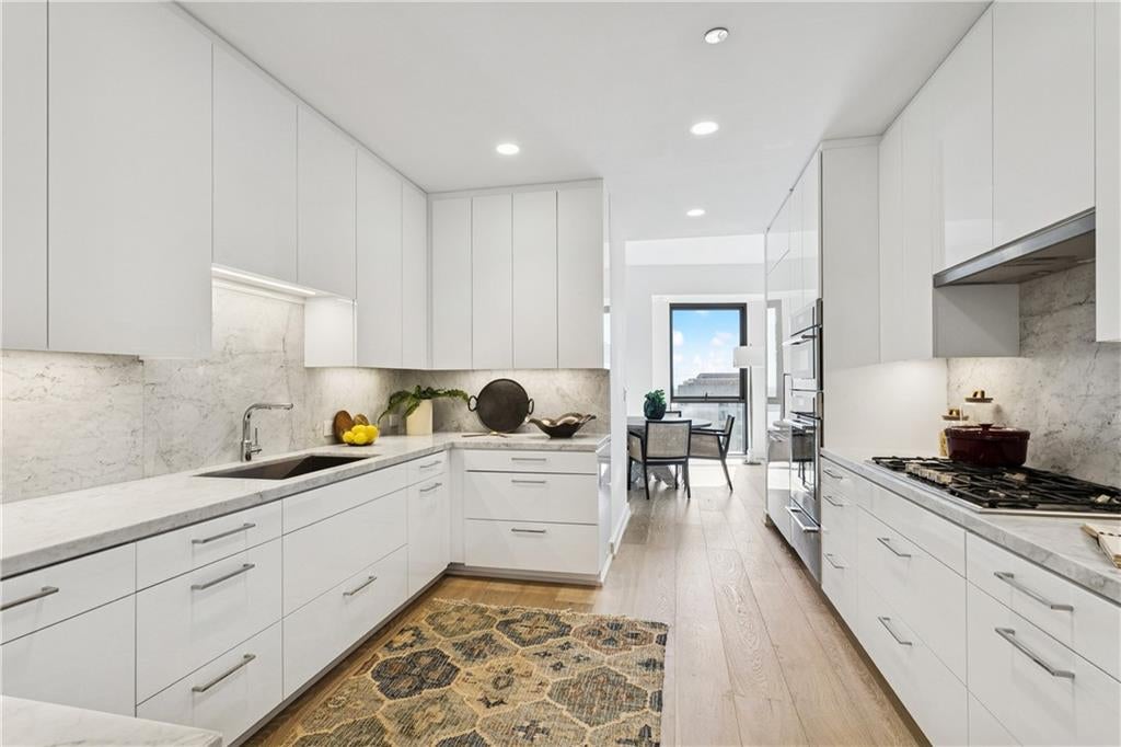 2 CANAL Street 2805