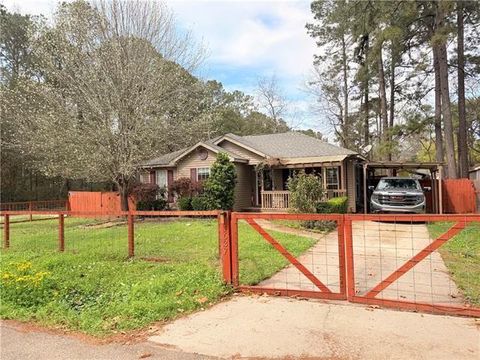 Photo of 1637 FRANKLIN Street, Mandeville, LA 70448 (MLS # 2547842)