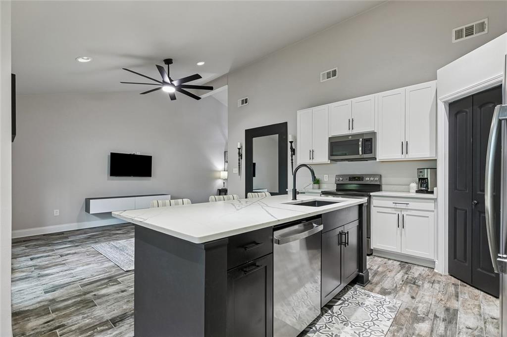 50 N COURT VILLA Drive 50