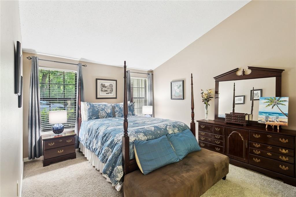 Mandeville, Louisiana 70471, United States, 2 Bedrooms Bedrooms, ,2 BathroomsBathrooms,Residential,Pending,127101