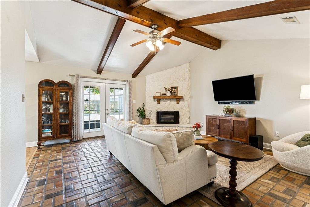 306 RIVER POINT Drive