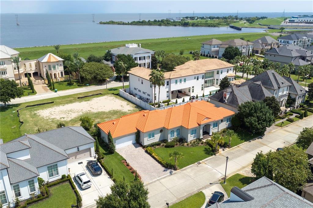 28 PALMETTO