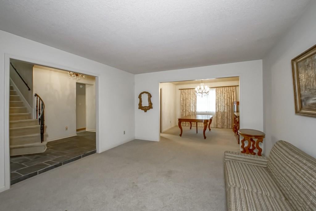 4520 CHATEAU Drive