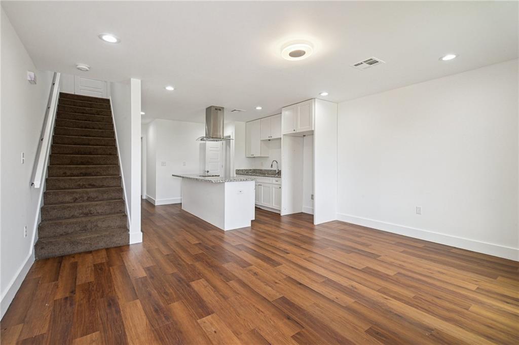 3304 METROPOLITAN Street