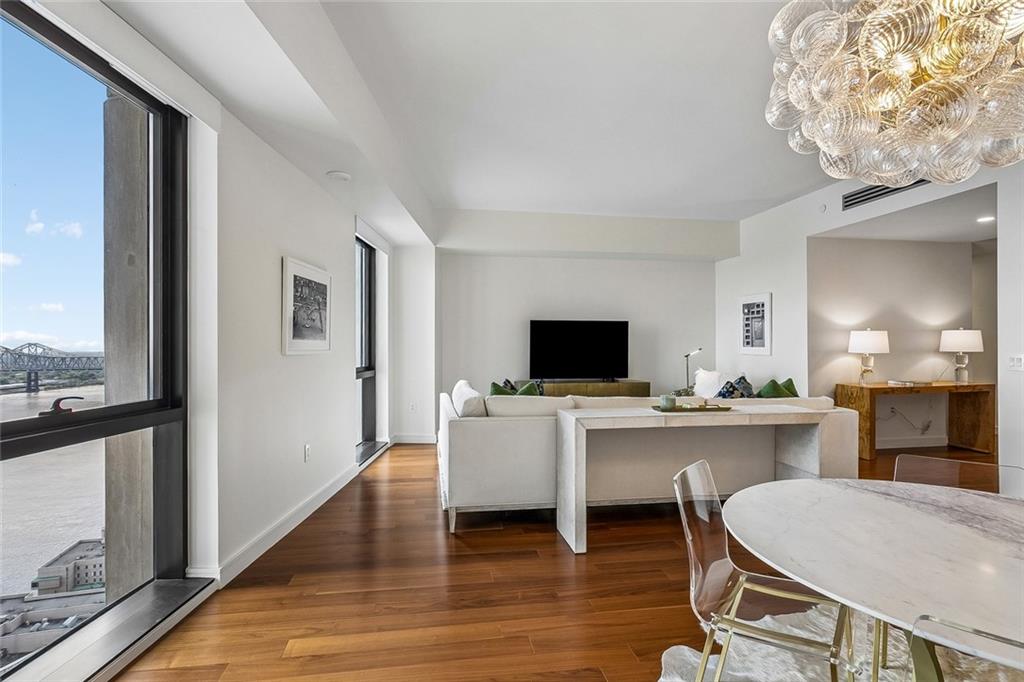 New Orleans, Louisiana, 70130, United States, 2 Bedrooms Bedrooms, ,3 BathroomsBathrooms,Residential,Active,2034014