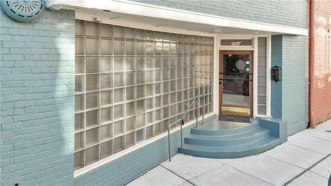 422 NOTRE DAME Street 1 New Orleans LA 70130