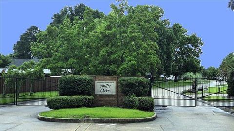 2005 EMILIE OAKS Drive Meraux LA 70075