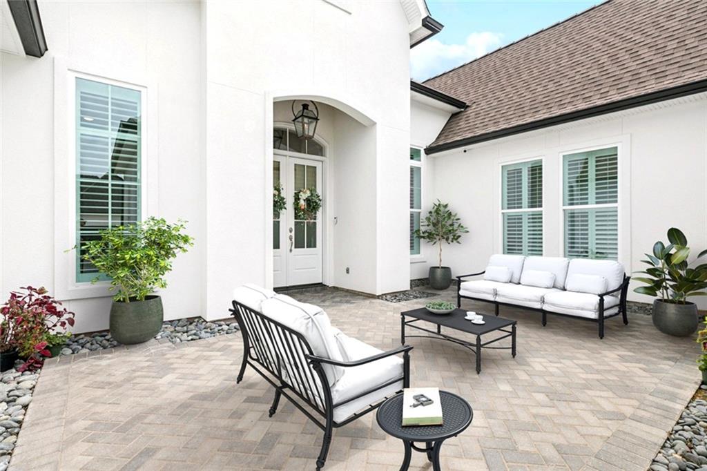 588 N CORNICHE DU LAC