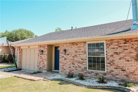 232 DIANNE Drive St Rose LA 70087
