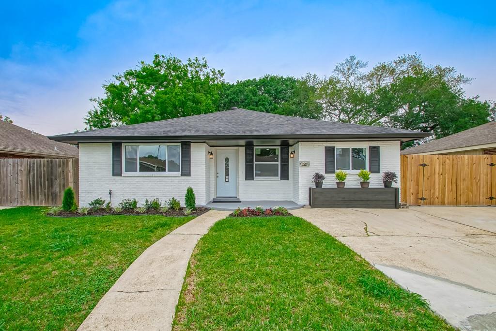 748 GRINELL Place
