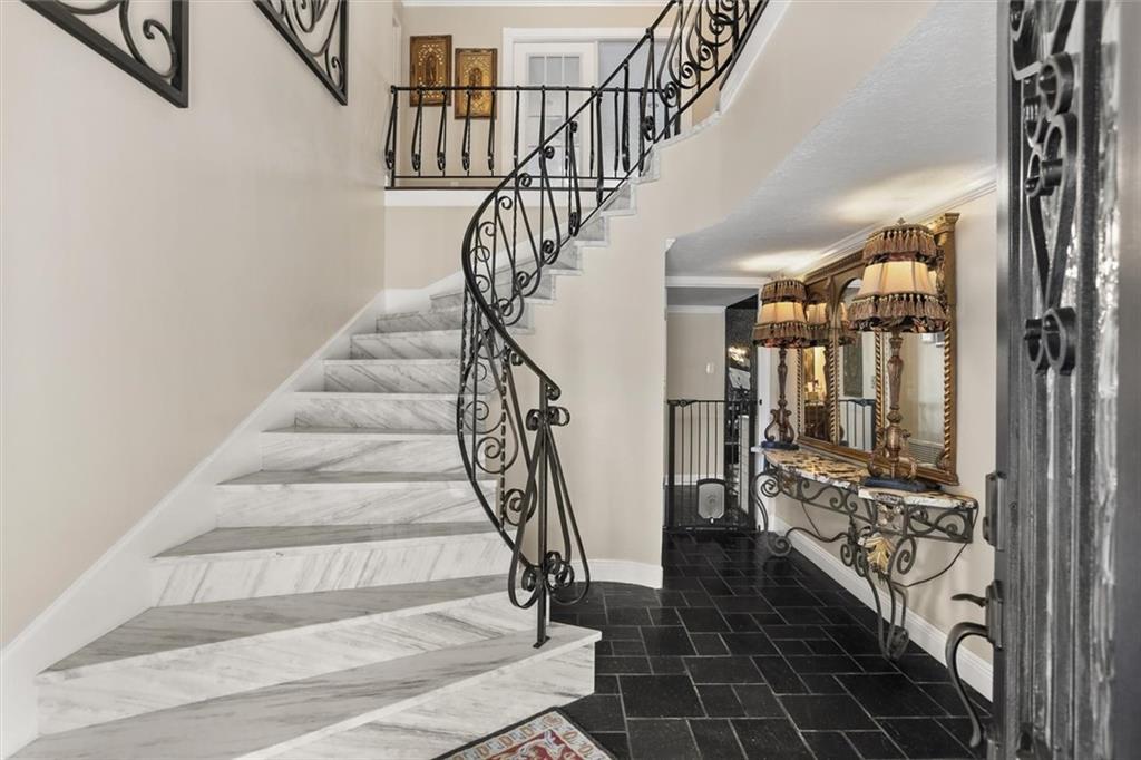 392 FAIRFIELD Avenue