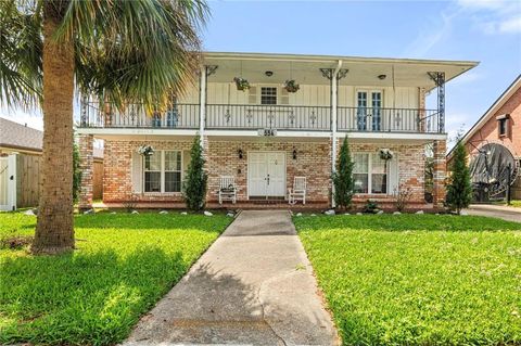 8554 FORDHAM Court New Orleans LA 70127