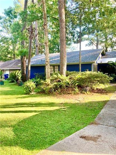 Photo of 274 OAKWOOD Drive, Mandeville, LA 70448 (MLS # 2554398)