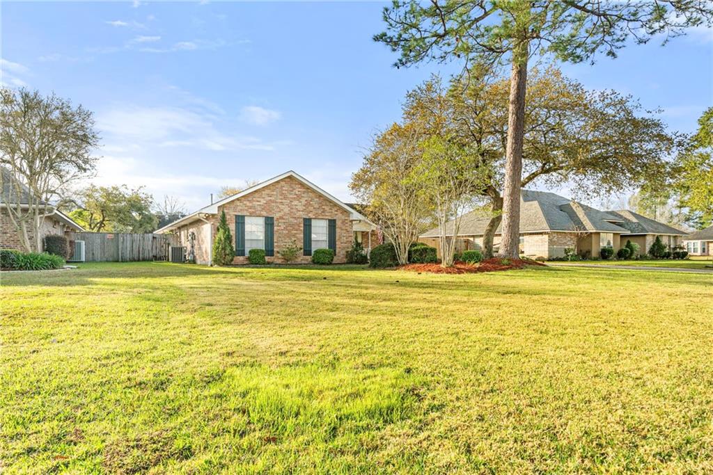 115 ABERDEEN Drive