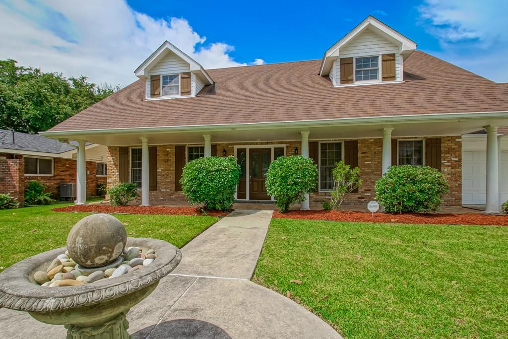 8708 TANGLEWILD Place