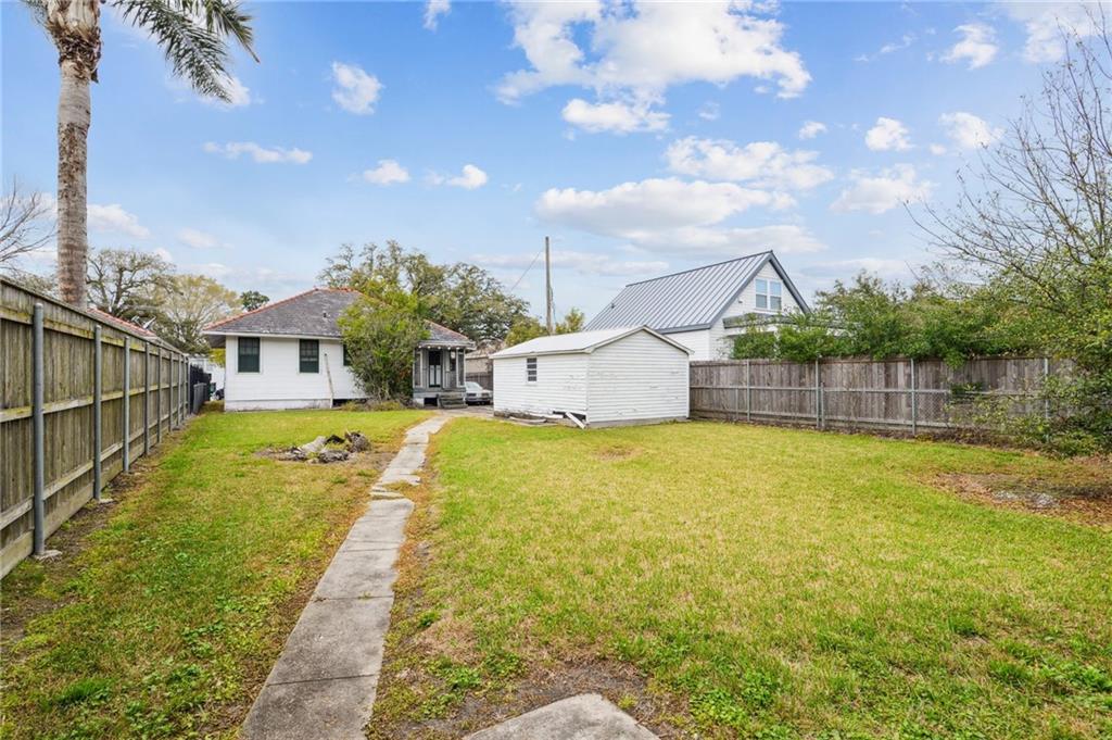 2406 METAIRIE Road