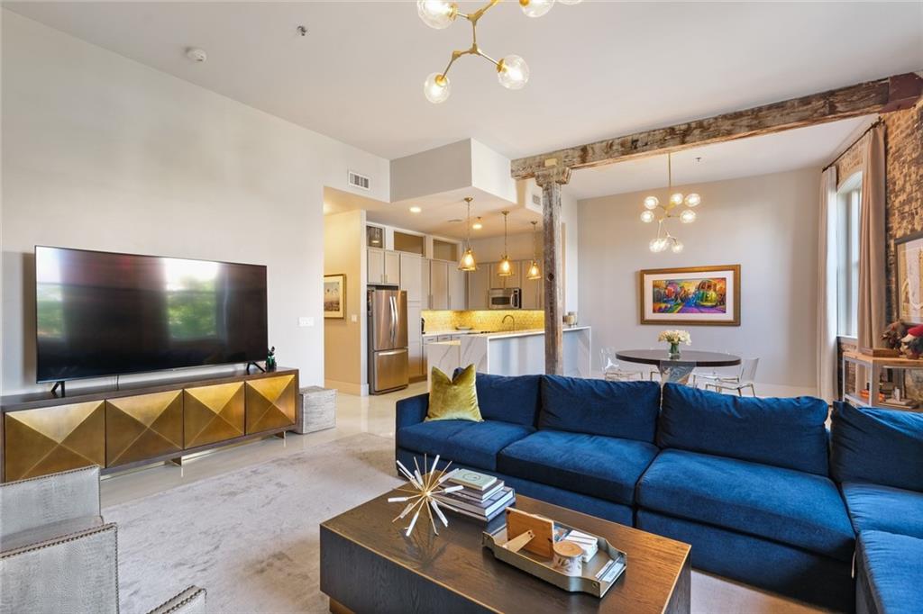 840 TCHOUPITOULAS Street 221