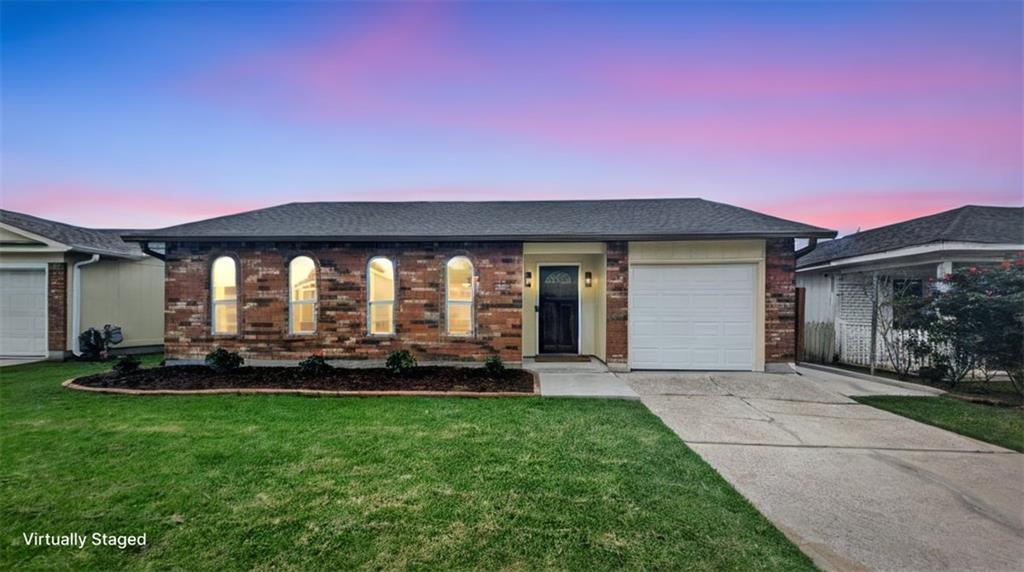 Gretna, Louisiana 70056, United States, 3 Bedrooms Bedrooms, ,2 BathroomsBathrooms,Residential,Pending,117425