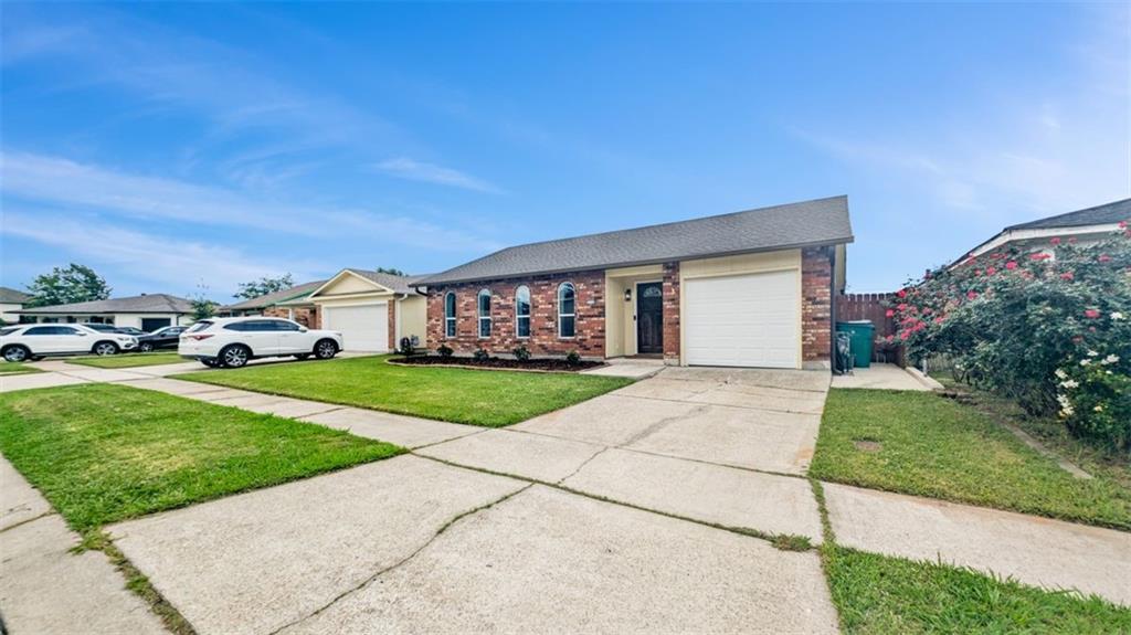 Gretna, Louisiana 70056, United States, 3 Bedrooms Bedrooms, ,2 BathroomsBathrooms,Residential,Pending,117425