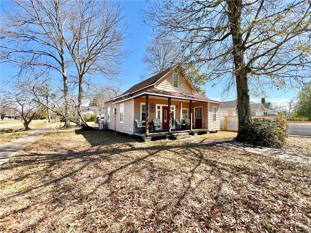 Hammond, Louisiana 70401, United States, 3 Bedrooms Bedrooms, ,2 BathroomsBathrooms,Residential,Pending,64417