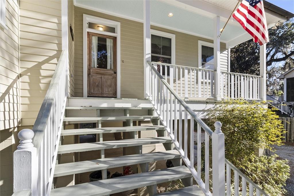 Photo 1 of 27 — 325 COFFEE Street, Mandeville, LA 70448