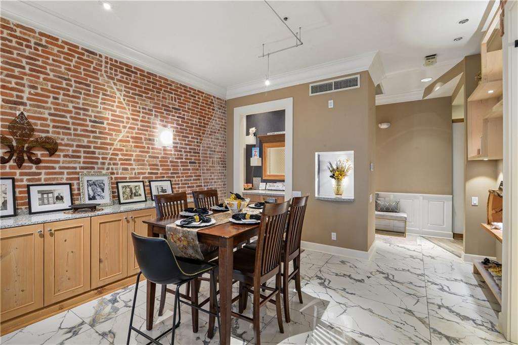 600 PORT OF NEW ORLEANS Place 6H