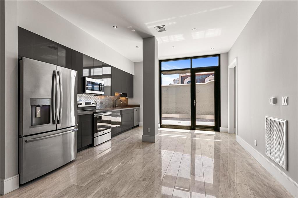 917 CONTI Street 305