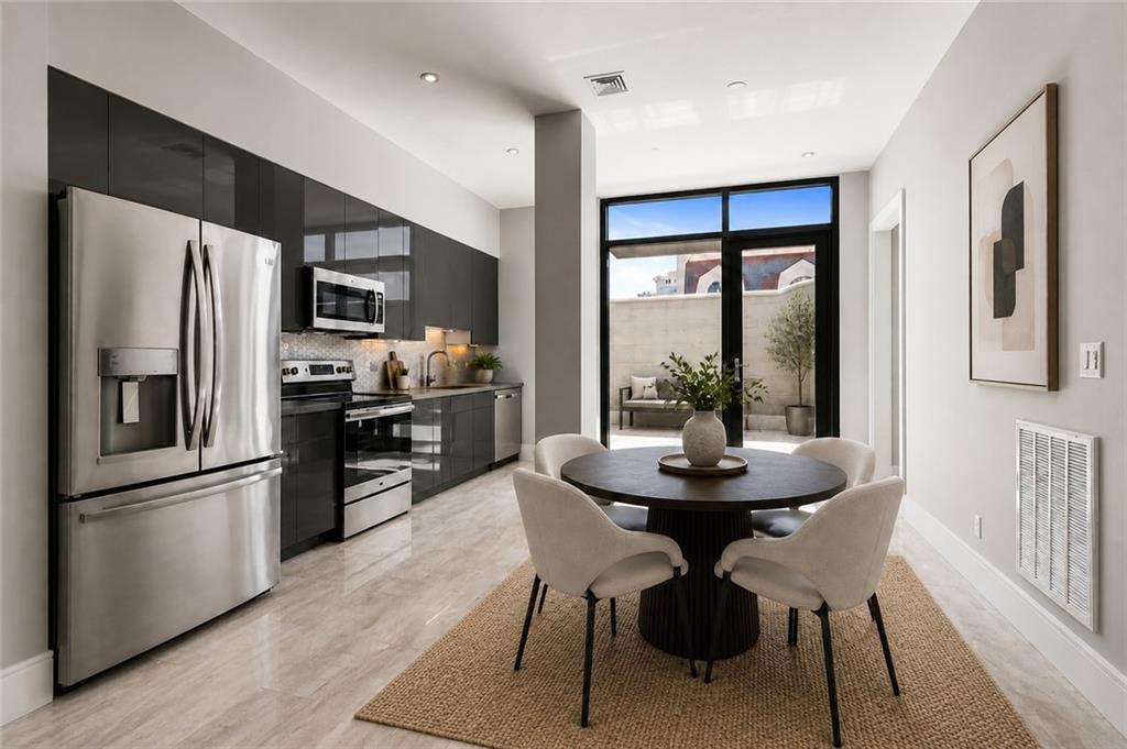917 CONTI Street 305