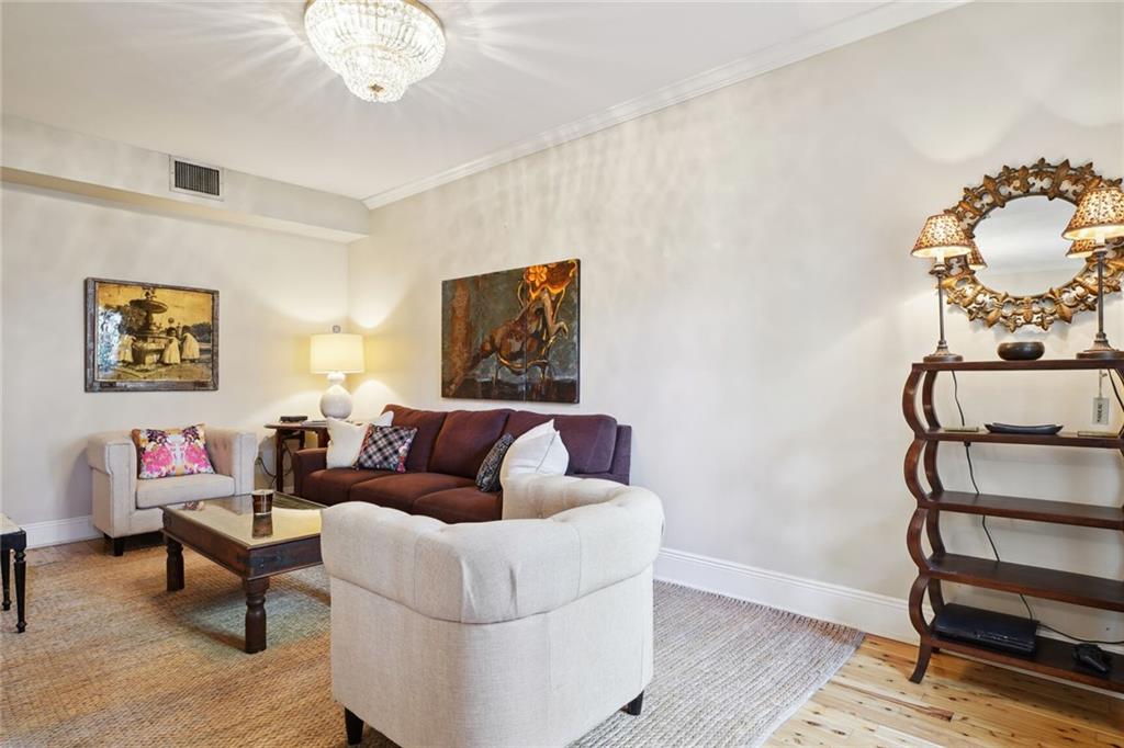 1022 ST PETER Street 208