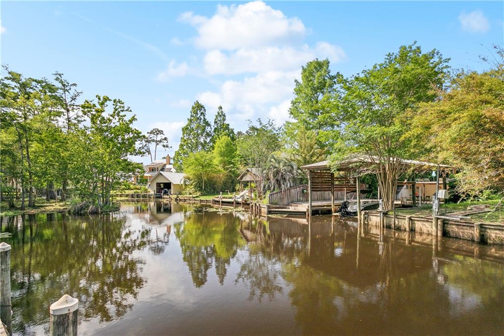 112 BAYOU PEREZ Drive
