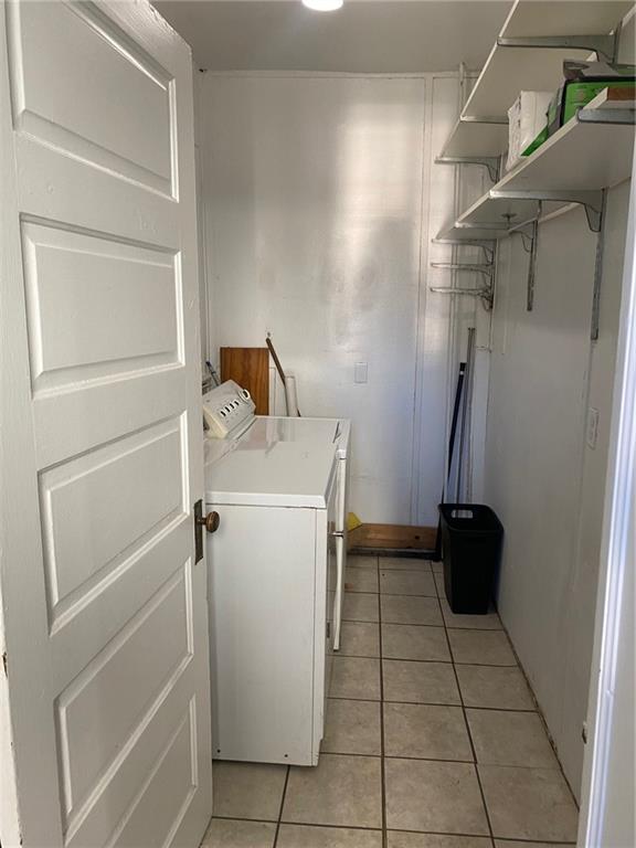 New Orleans, Louisiana 70115, United States, 4 Bedrooms Bedrooms, ,2 BathroomsBathrooms,Residential,Active,238938