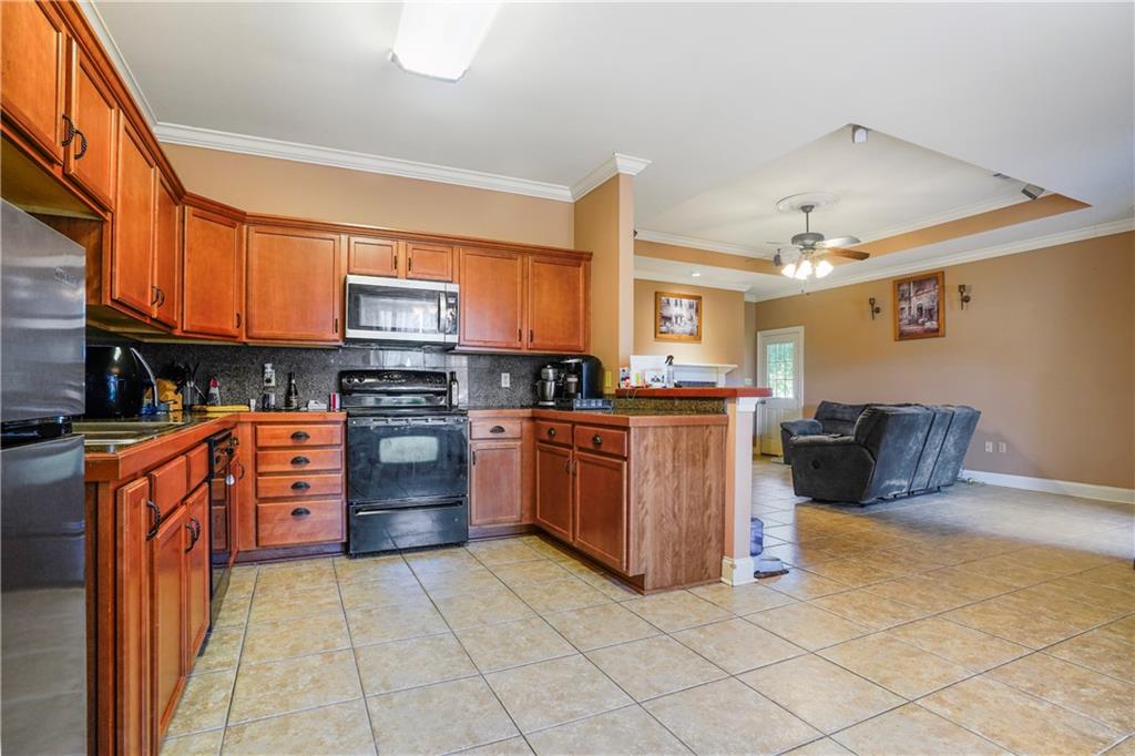 17379 OAK HOLLOW Drive