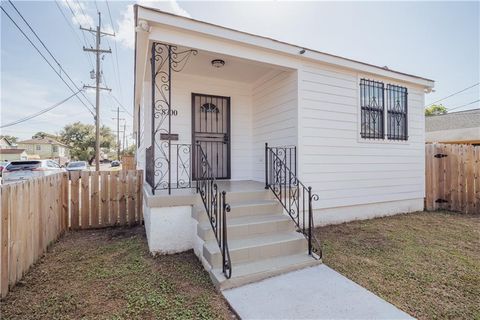 8300 NELSON Street New Orleans LA 70118