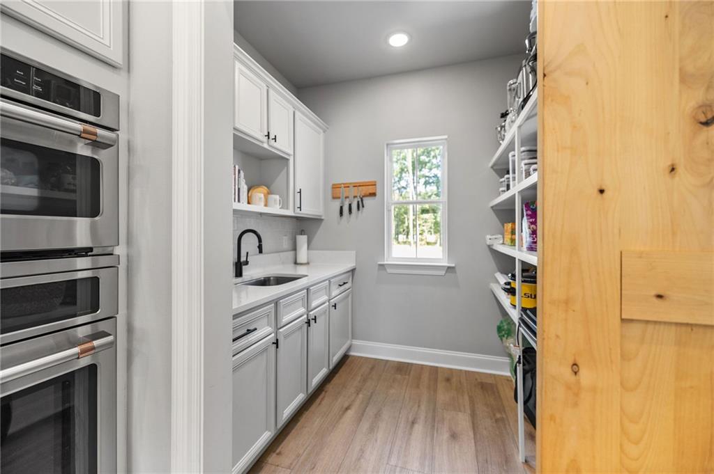 Denham Springs, Louisiana 70706, United States, 4 Bedrooms Bedrooms, ,4 BathroomsBathrooms,Residential,Pending,198997