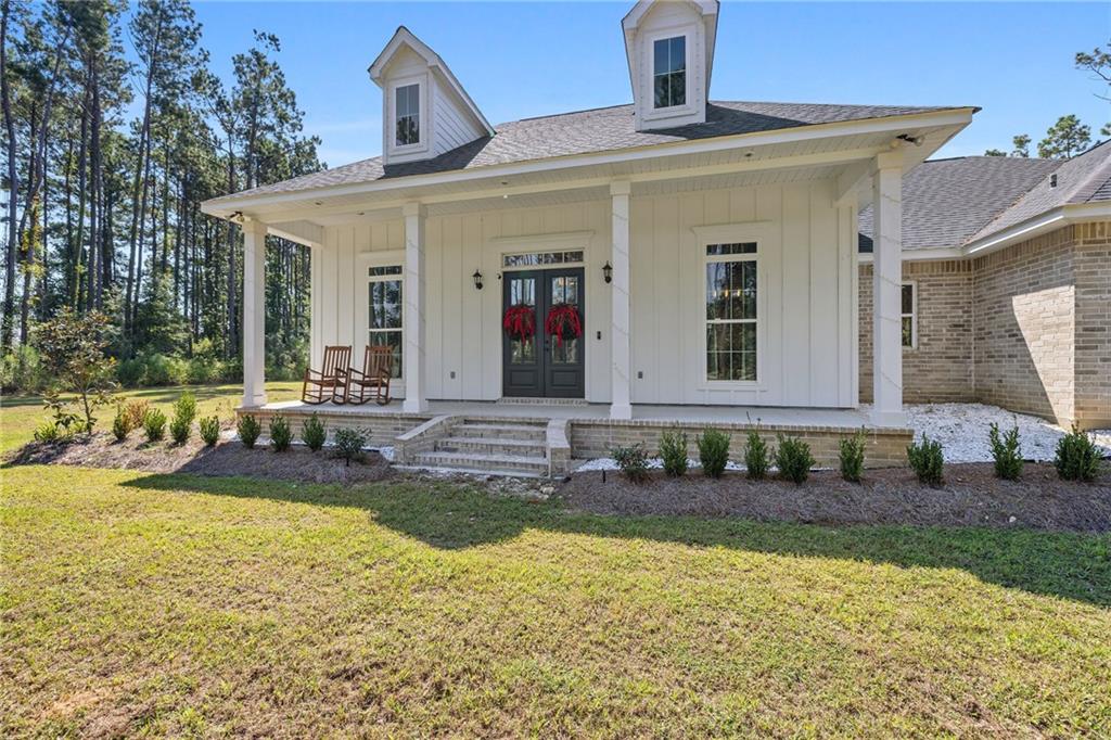 Denham Springs, Louisiana 70706, United States, 4 Bedrooms Bedrooms, ,4 BathroomsBathrooms,Residential,Pending,198997