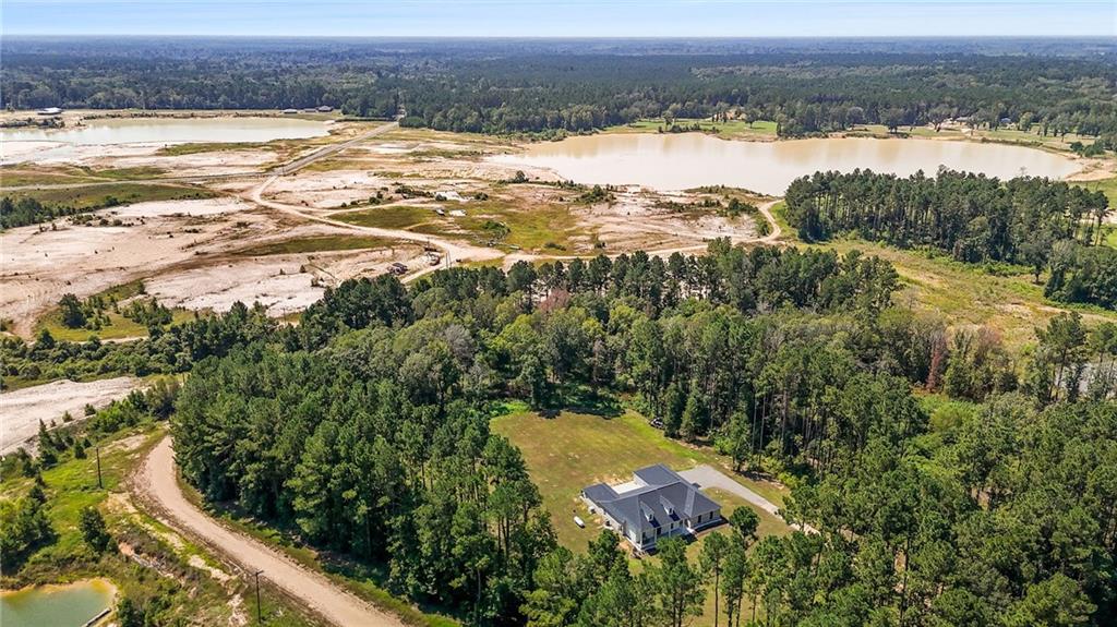 Denham Springs, Louisiana 70706, United States, 4 Bedrooms Bedrooms, ,4 BathroomsBathrooms,Residential,Pending,198997