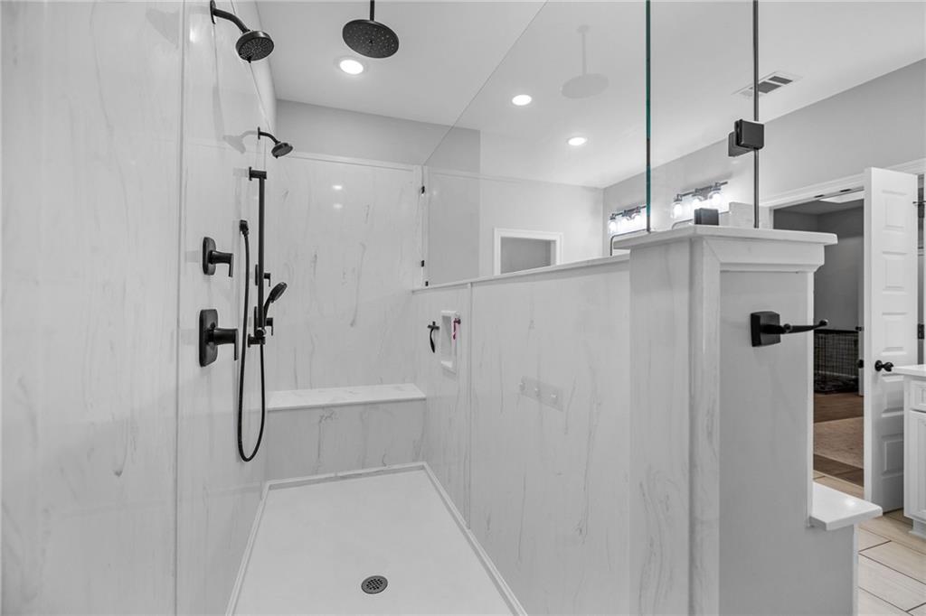 Denham Springs, Louisiana 70706, United States, 4 Bedrooms Bedrooms, ,4 BathroomsBathrooms,Residential,Pending,198997