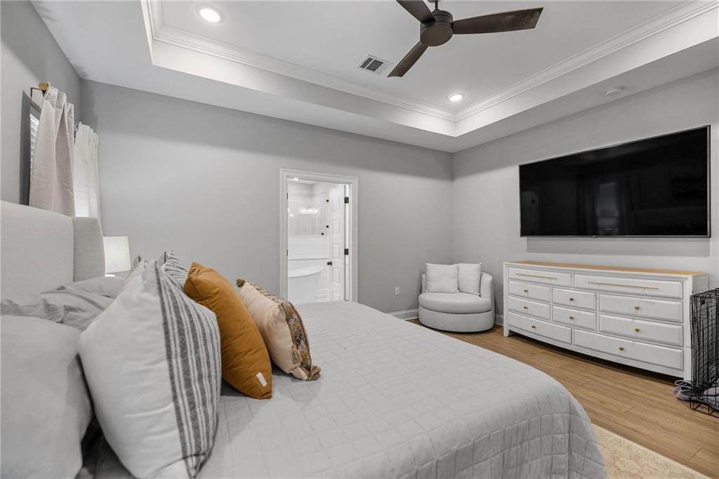 Denham Springs, Louisiana 70706, United States, 4 Bedrooms Bedrooms, ,4 BathroomsBathrooms,Residential,Pending,198997