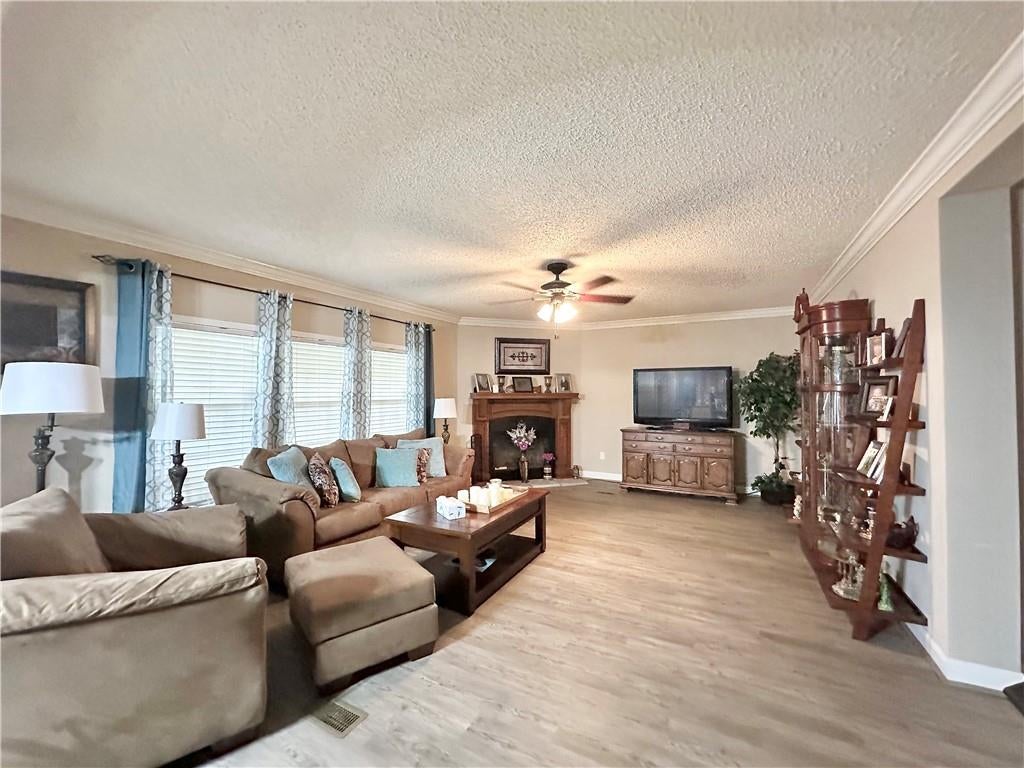 32000 TETANNE Drive