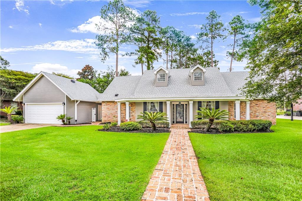 10 FAIRWAY VIEW Drive