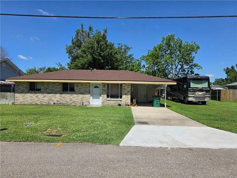 704 ARNOLD Avenue River Ridge LA 70123