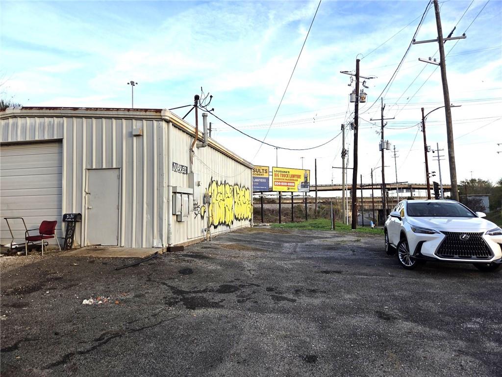 3030 FRANKLIN Avenue