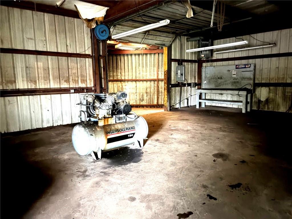 3030 FRANKLIN Avenue