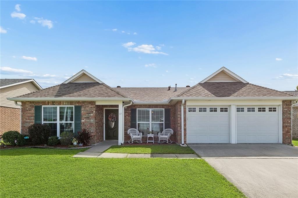17 OAKLEY Drive