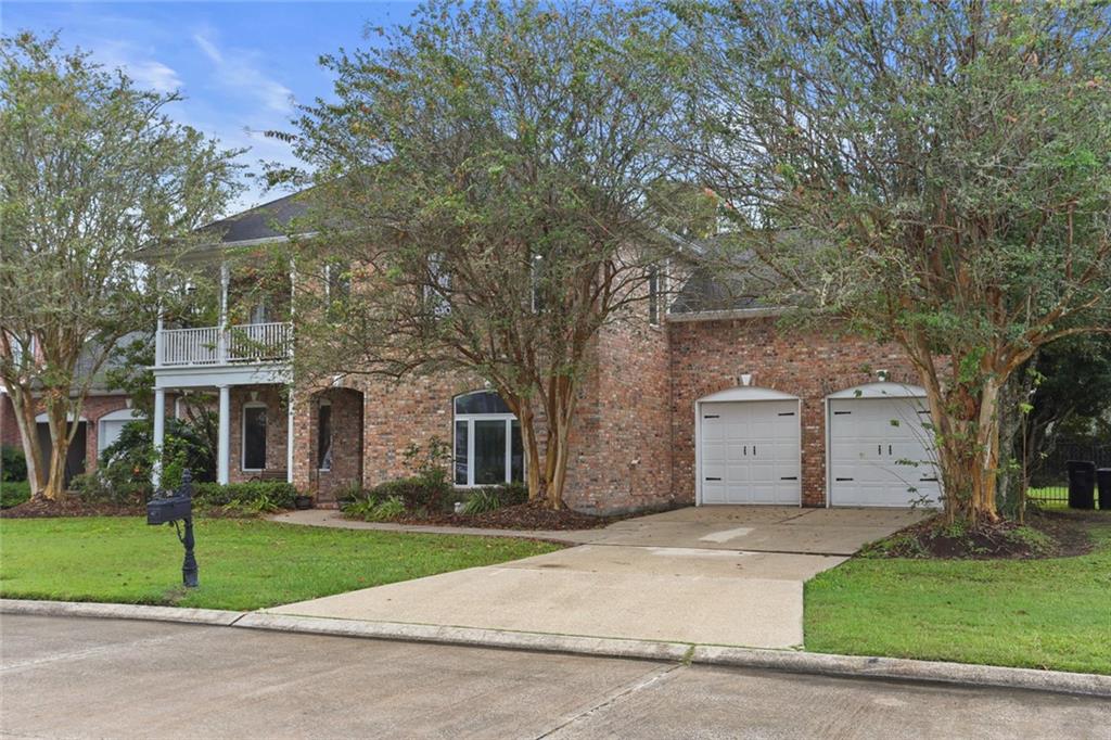 50 FAIRWAY OAKS Drive