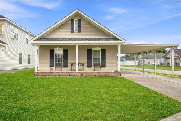 4309 LE MANS DR, MARRERO, LA 70072 - Image 53a426d4e405b0c2410fac5bee0df0bd/1777385717