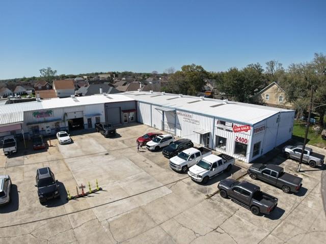 2400 BARATARIA Boulevard